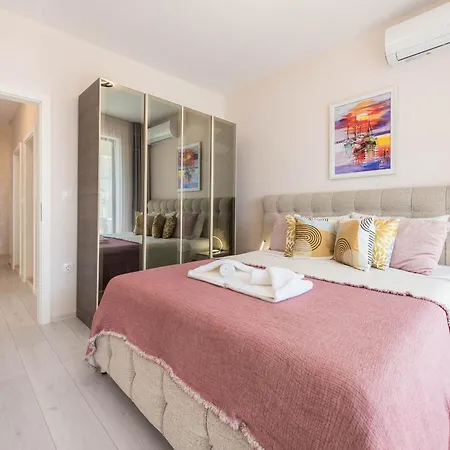 La View 2br By The Sea Ev Charger & Free Parking And Pool *