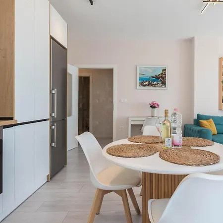 La View 2br By The Sea Ev Charger & Free Parking And Pool 公寓