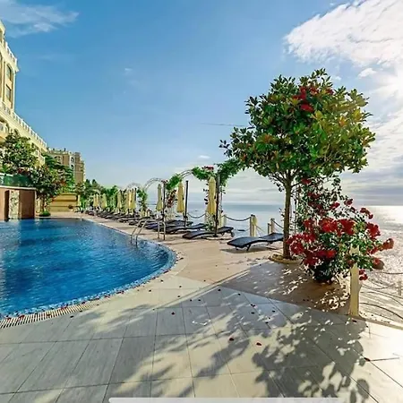 La View 2br By The Sea Ev Charger & Free Parking And Pool 公寓 瓦爾納