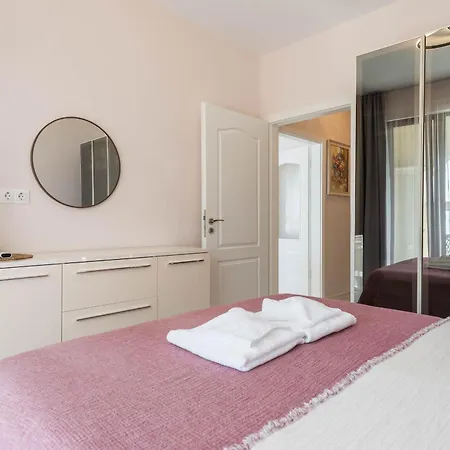 La View 2br By The Sea Ev Charger & Free Parking And Pool