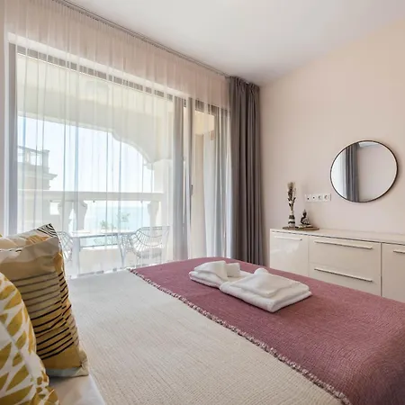 La View 2br By The Sea Ev Charger & Free Parking And Pool 公寓